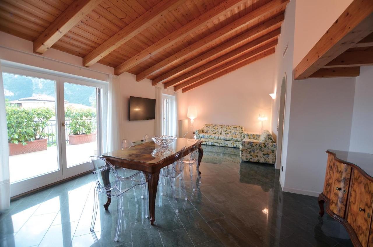 Attic Suite Palme Riva del Garda Exteriör bild