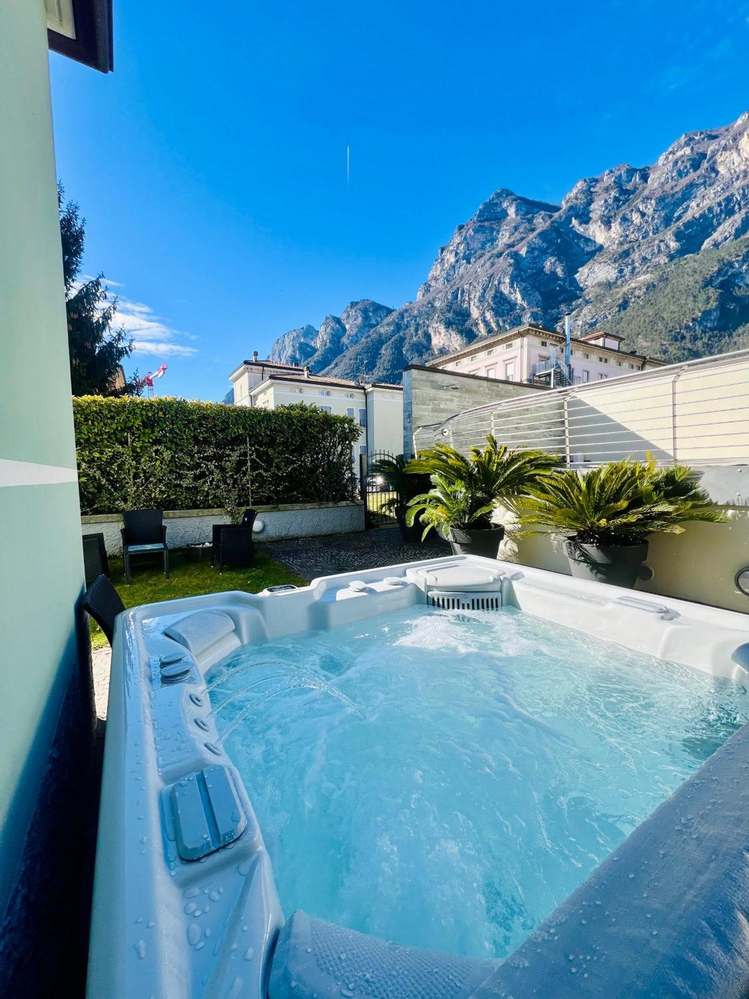 Attic Suite Palme Riva del Garda Exteriör bild
